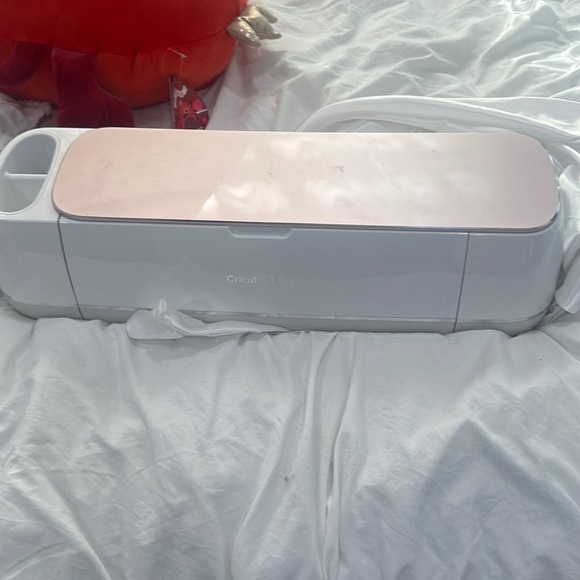 COPY - Cricut Maker - Picture 2 of 3